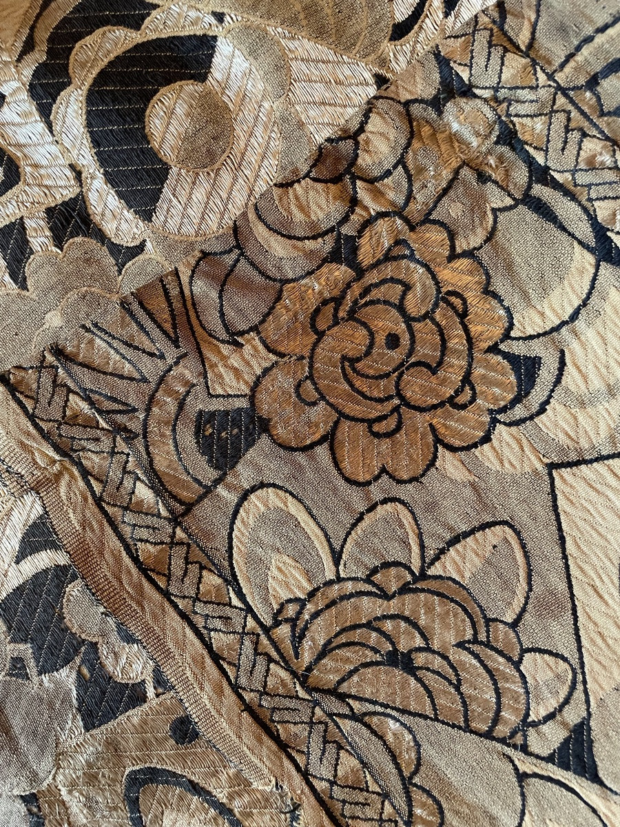 The Pair Of Large Art Deco Period Tapestries With A Gold Background -photo-5