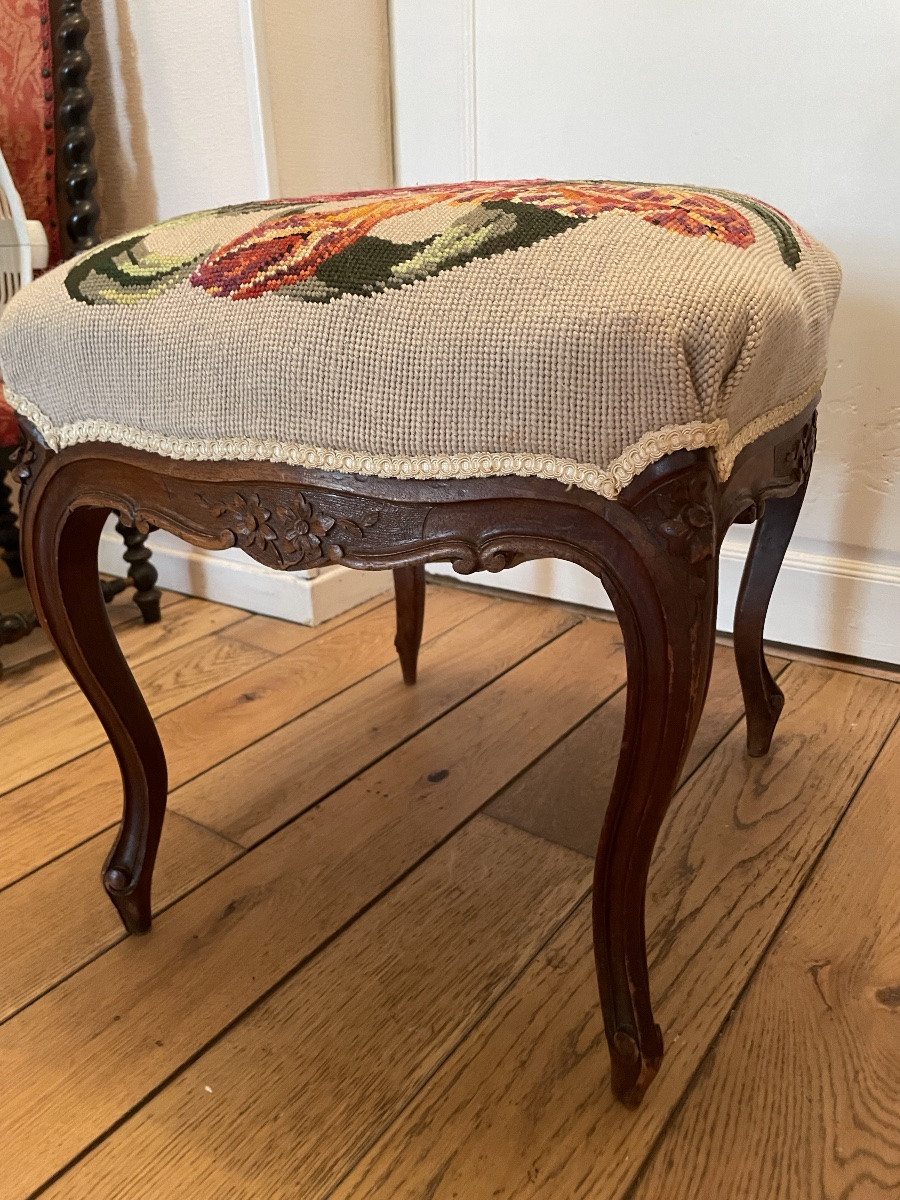The Stool Covered In Tapestry Stitch-photo-4