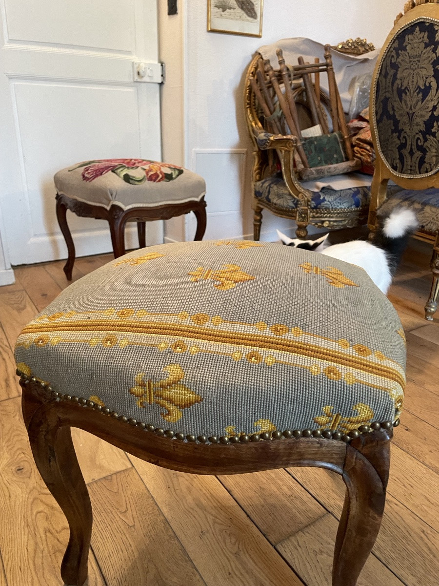 The Stool Covered In Tapestry Stitch-photo-3