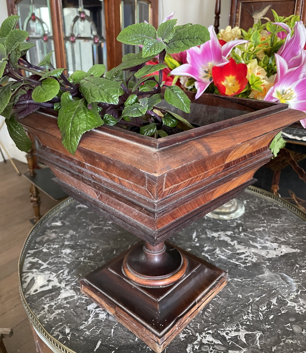 Jardinière sur pied marquetée 