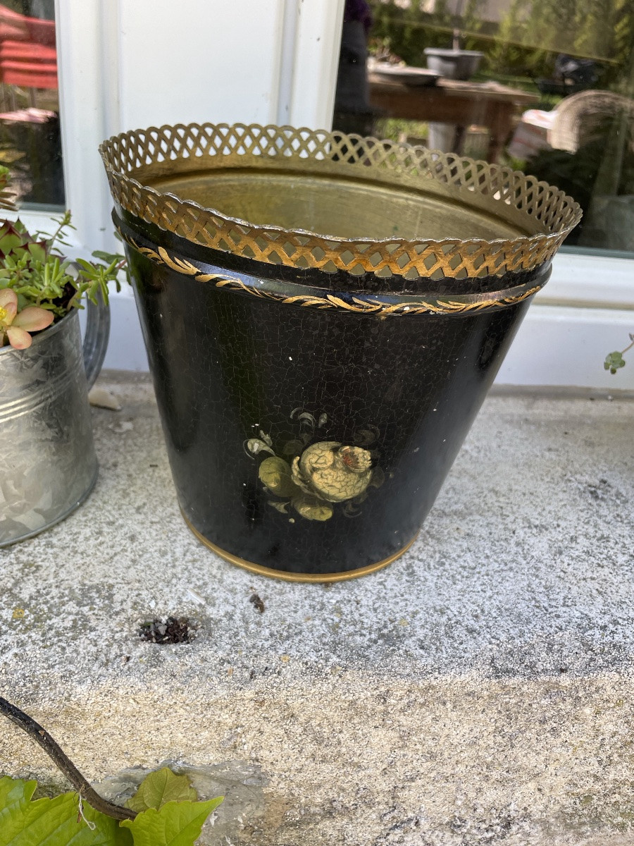 Refreshment Stand In Painted Sheet Metal Or Pot Cover-photo-5