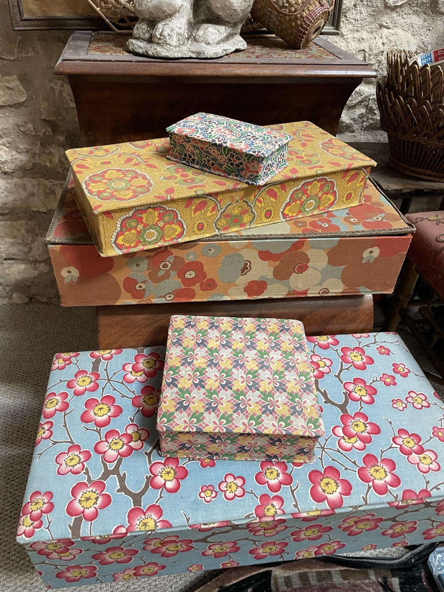 Set Of Antique Fabric Boxes-photo-2