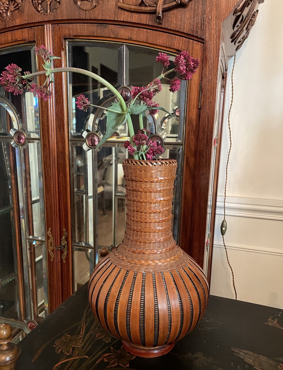 Vase à ikebana en bambou tressé -photo-2