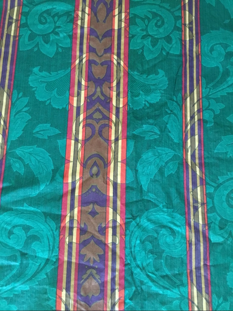 The Pair Of Curtains With Green Background-photo-3