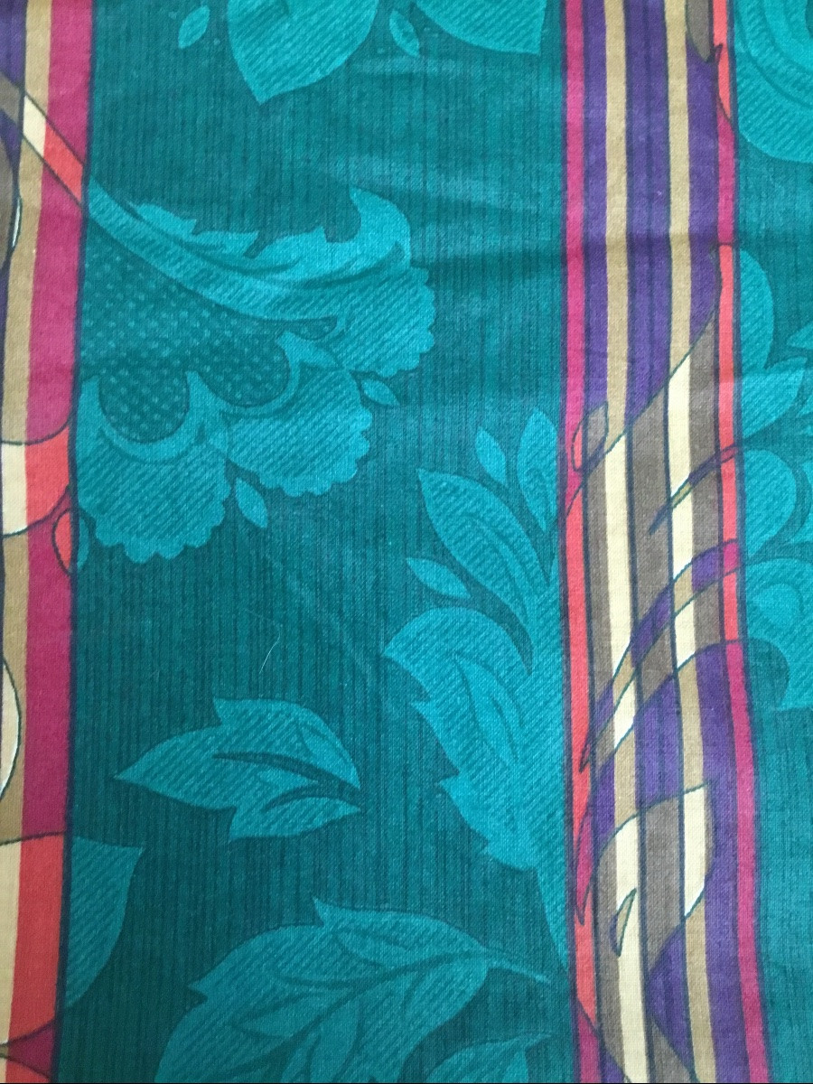 The Pair Of Curtains With Green Background-photo-5