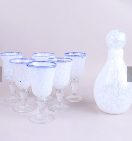 Carafe et 6 verres en verre moucheté 