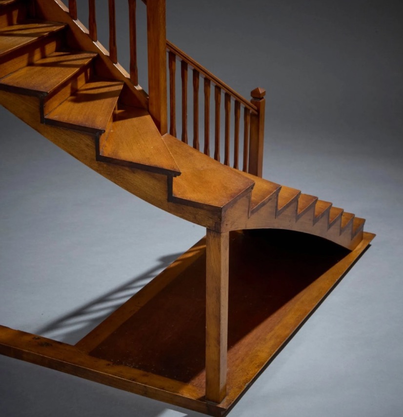 Escalier de maîtrise  en noyer blond , XIXème -photo-2