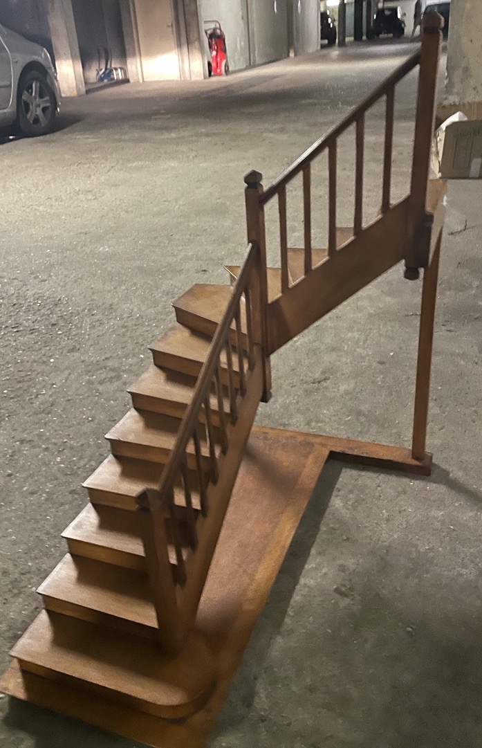 Escalier de maîtrise  en noyer blond , XIXème -photo-8