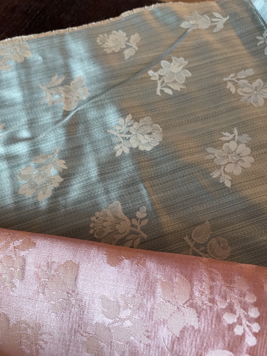 The 3 Squares Of Silk For Home Decor -photo-2