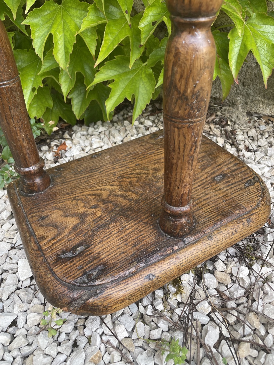 Oak Chorus Stool With 3 Fluted Columns-photo-2