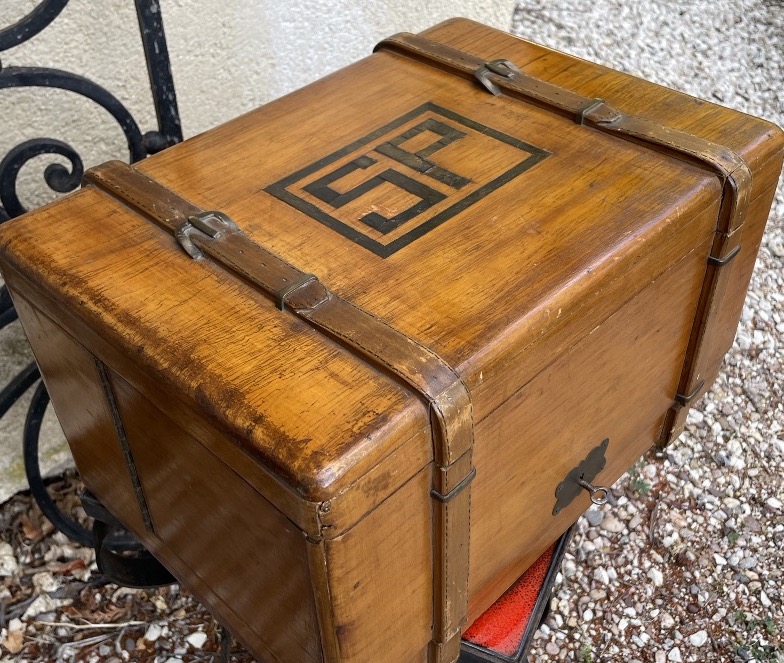 A Gift Set Designed To Look Like A Trunk With Trompe L’oeil Straps