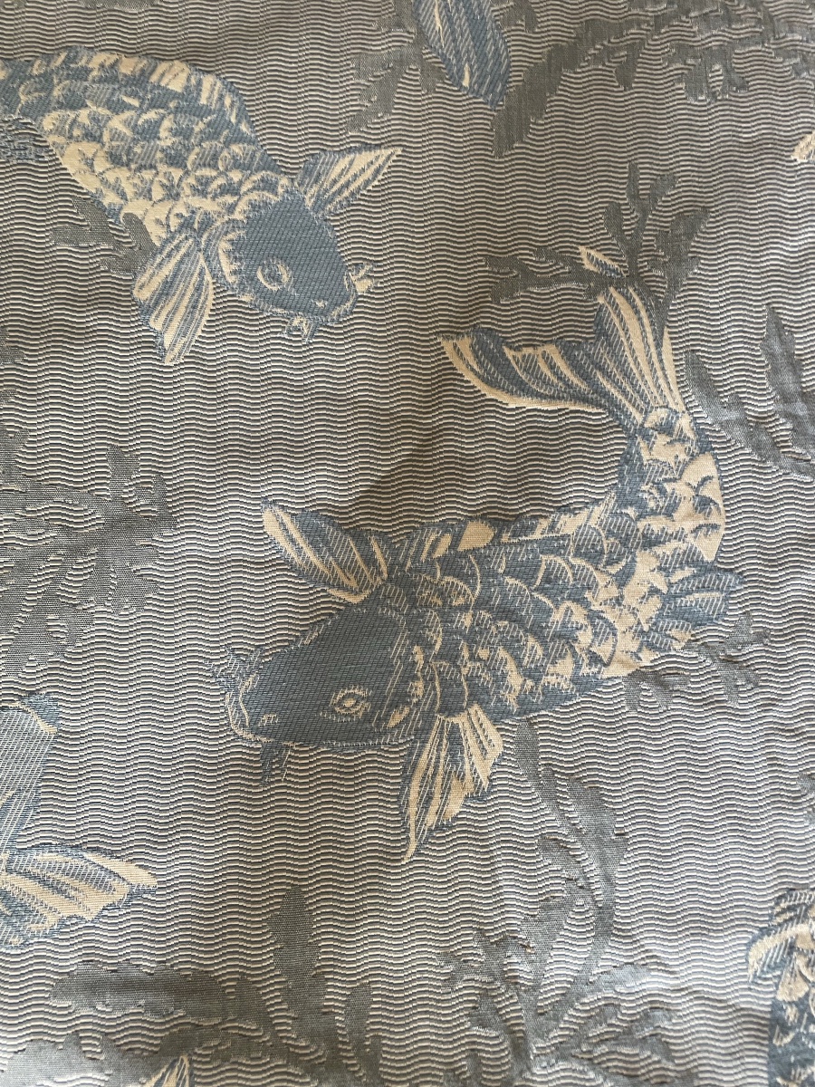 A Long Curtain Featuring Carp, Japanese Design -photo-2