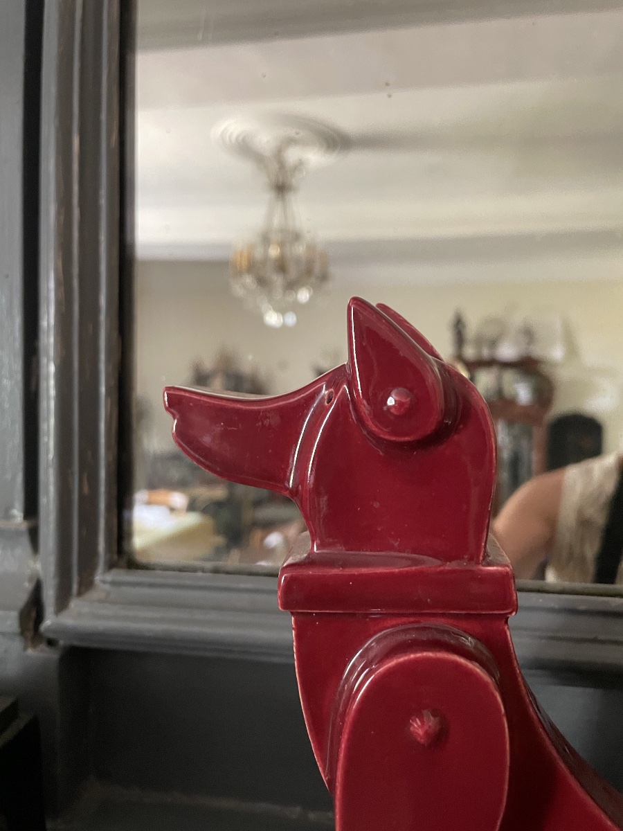 "the Wooden Dog" Ceramic Promotional Item -photo-3