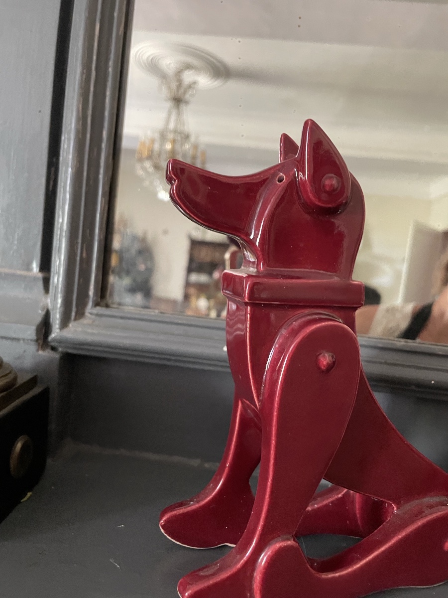 "the Wooden Dog" Ceramic Promotional Item -photo-4