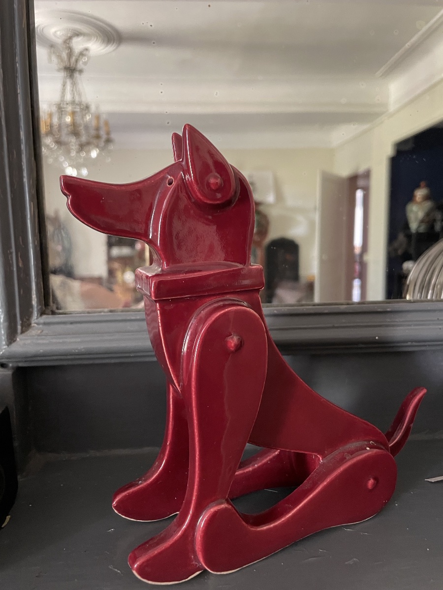 "the Wooden Dog" Ceramic Promotional Item 