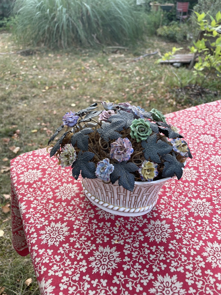 Porcelain Flower Basket Centerpiece -photo-5