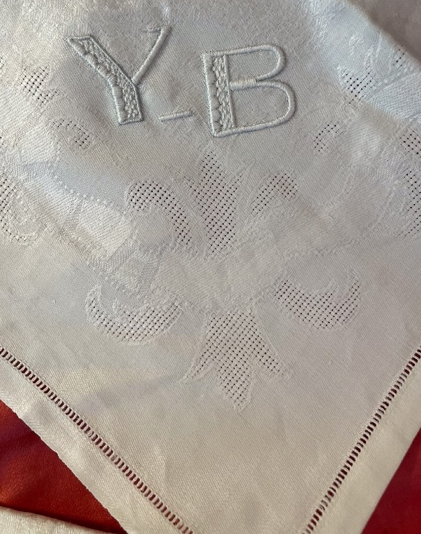 NAPPE ET SES 12 SERVIETTES EN LIN DAMASSÉ – MONOGRAMME Y B -photo-6