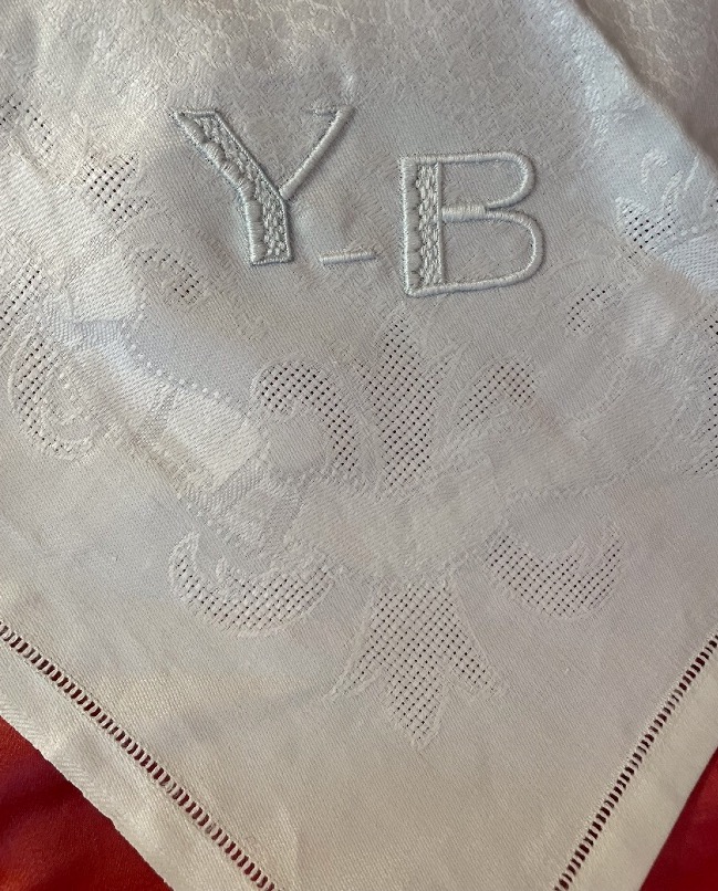 NAPPE ET SES 12 SERVIETTES EN LIN DAMASSÉ – MONOGRAMME Y B -photo-7