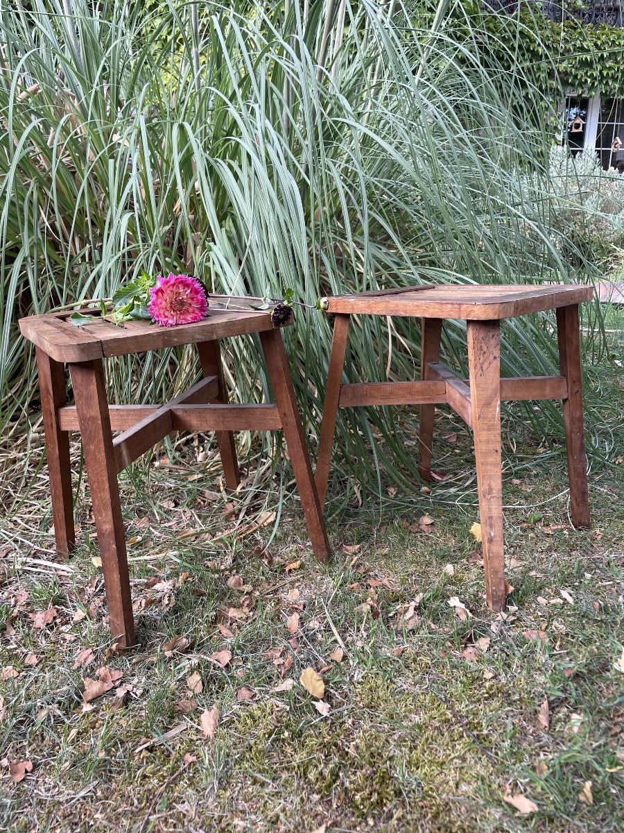 La paire de Tabourets d’atelier de peintre , bout de canapé , chevets -photo-3
