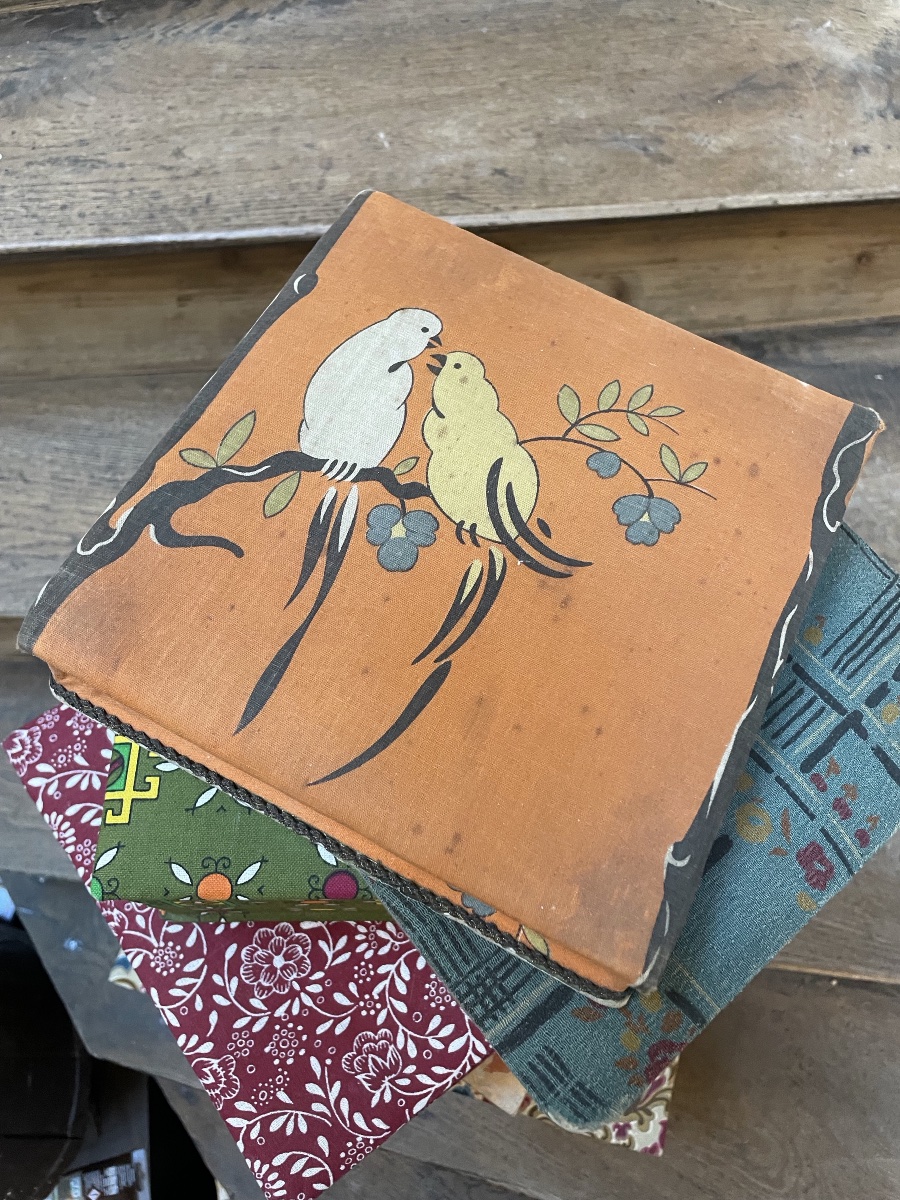 The Lot Of Vintage Fabric Boxes-photo-3