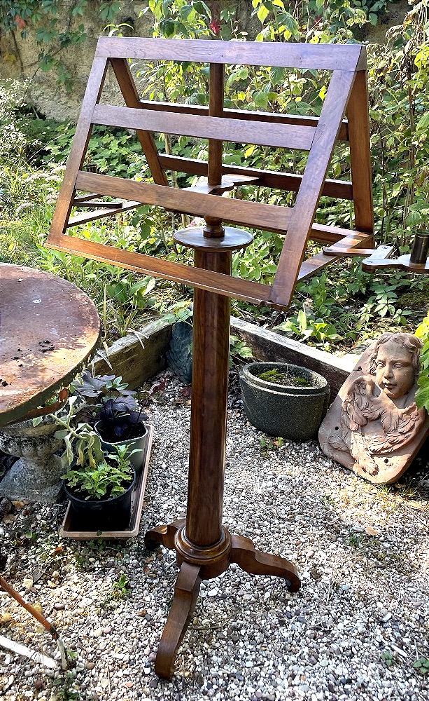 LUTRIN, PUPITRE DE MUSICIEN PIVOTANT, SUR PIED TRIPODE