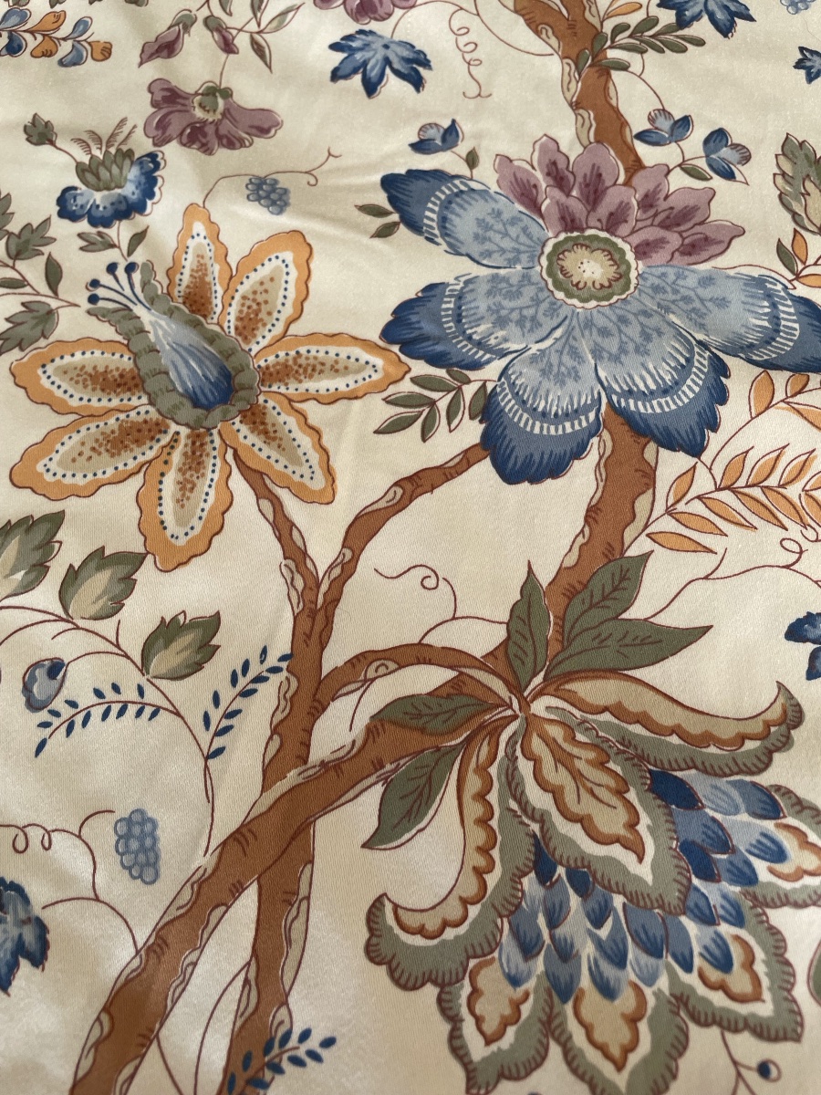 La paire de grands rideaux à décor d’indienne ( H254 x 200 cm) -photo-1