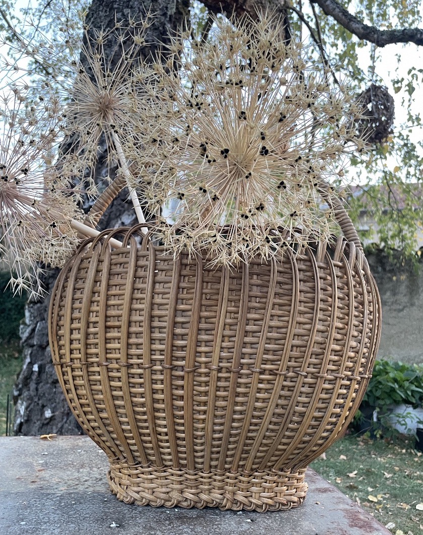 Folk Art: Beautiful Basket Weaving 