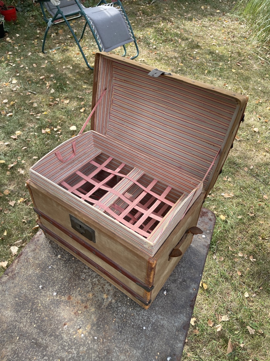 PETITE MALLE DE VÊTEMENTS DE POUPÉE - XIXE SIÈCLE-photo-4