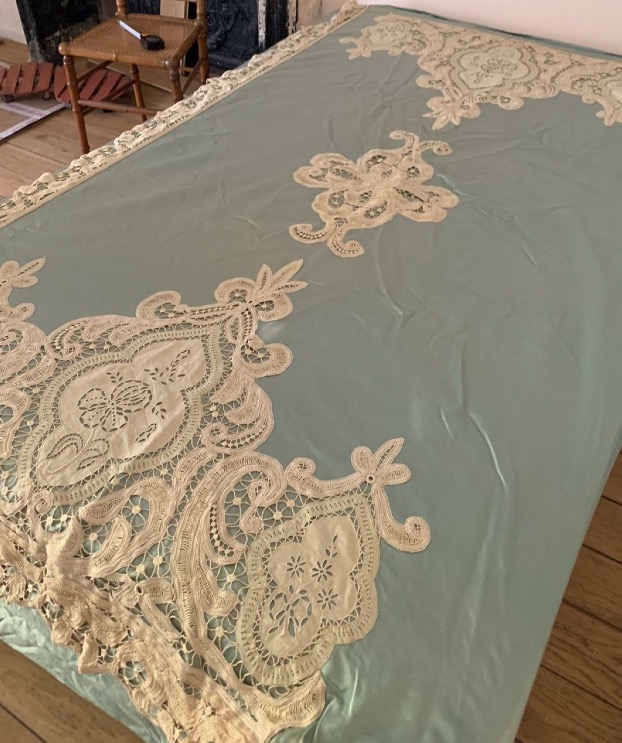 Silk Bed Cover -photo-1
