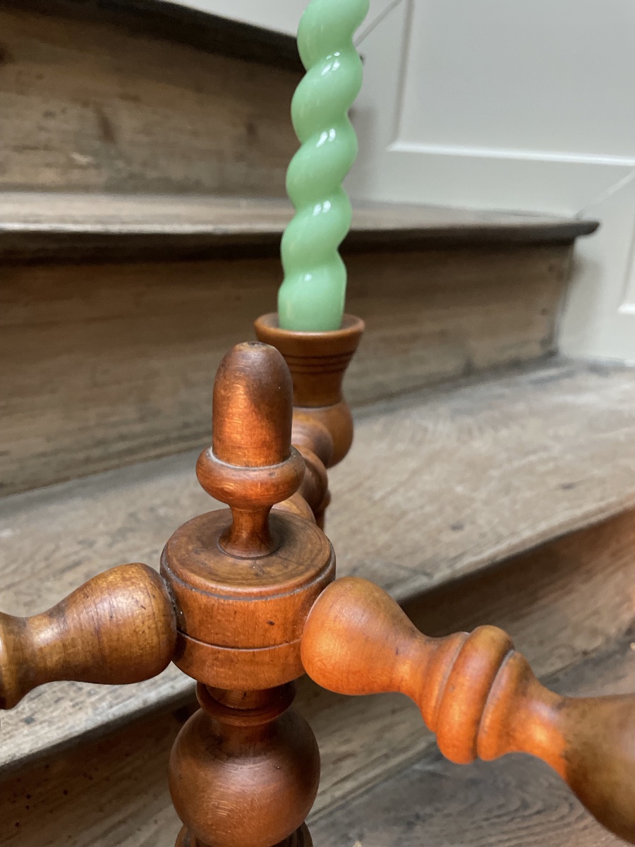 Chandelier de style scandinave en bois tourné -photo-2
