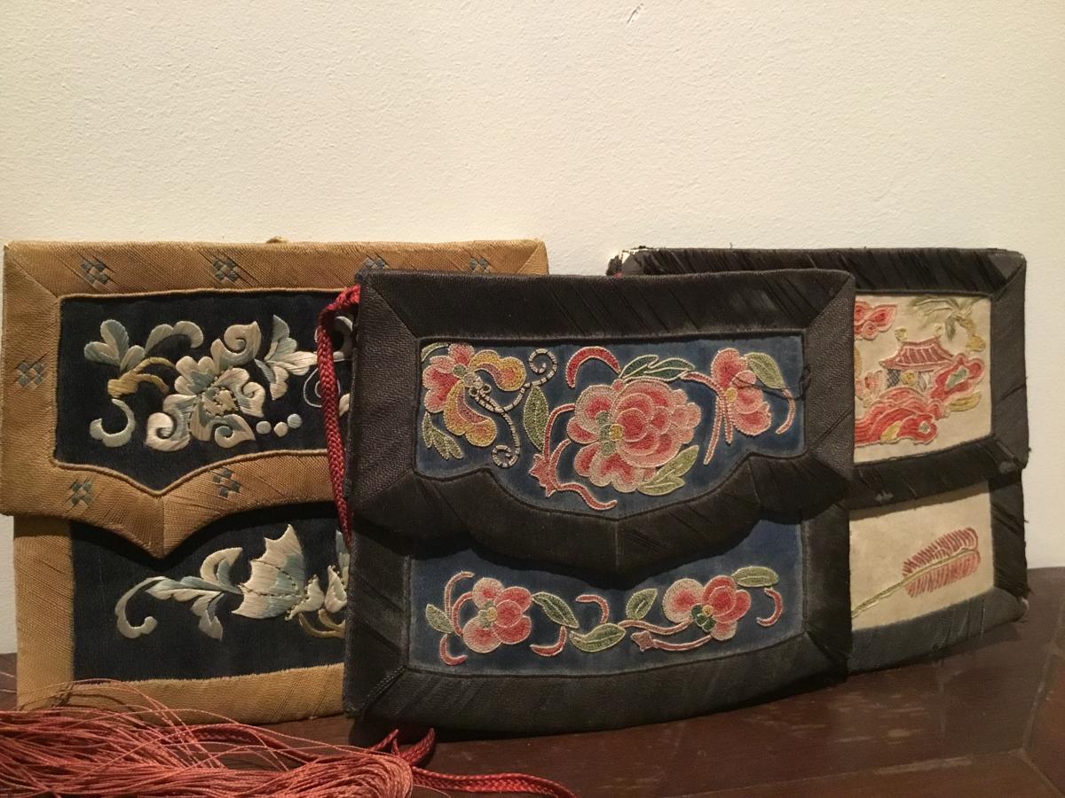 Small Coin Purse In Embroidery, China, Nineteenth