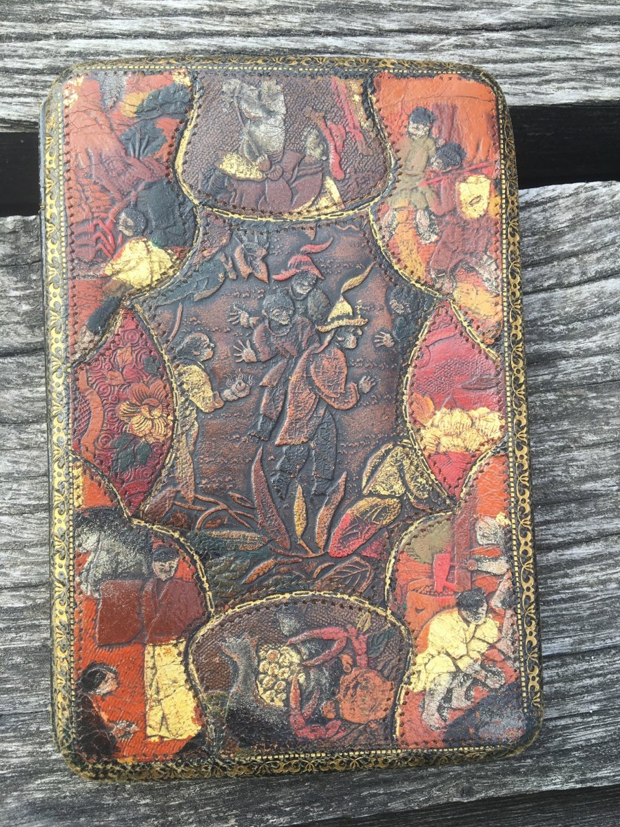 Stamped Leather Wallet, Chinese Decor-photo-1