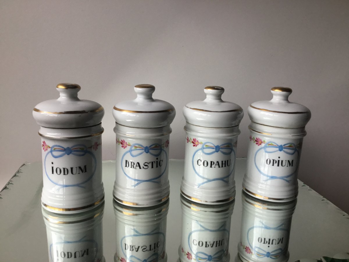 The 4 Small Pots Pharmacy, Napoleon III-photo-2