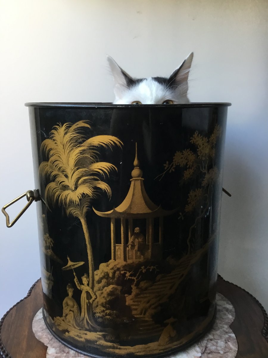 Wastepaper Basket Sheet Metal Decor Chinoiseries, 1900