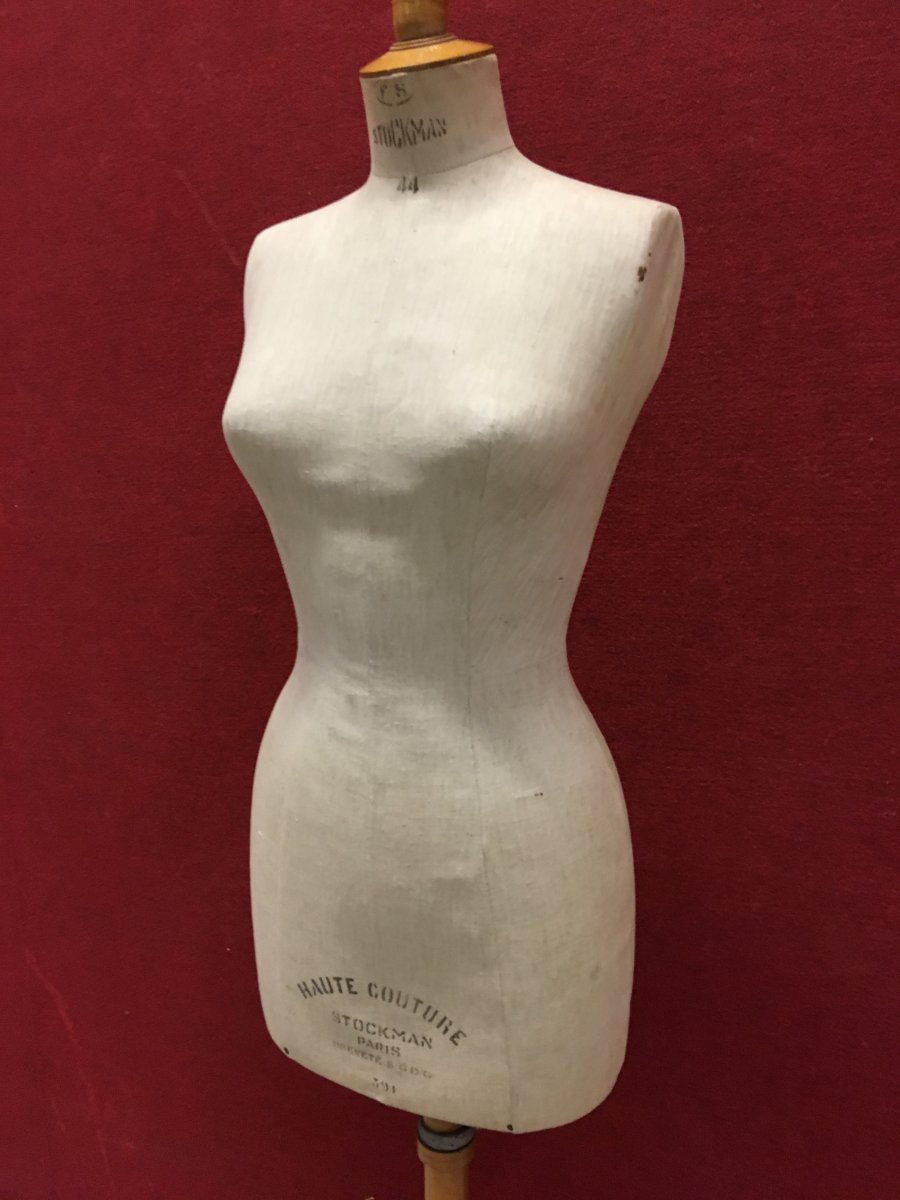 Stockman Couture Mannequin In Paris Haute Couture