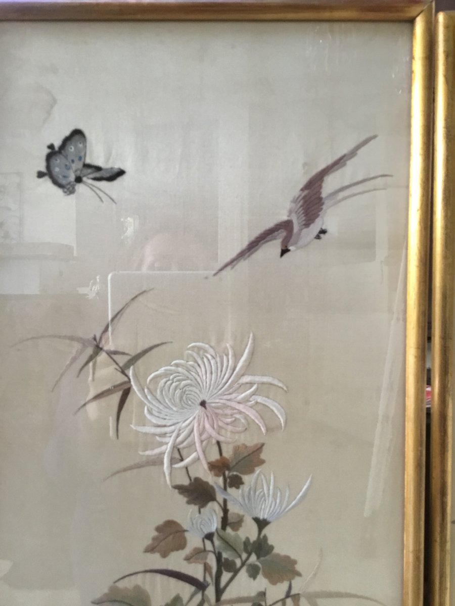 Pair Of Embroidery Decor Of Birds And Wisteria, China, Around 1900-photo-3