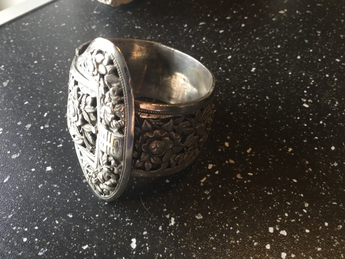 Chinese Silver Bracelet Forming A Buckle With Floral Decor, 1900-photo-5