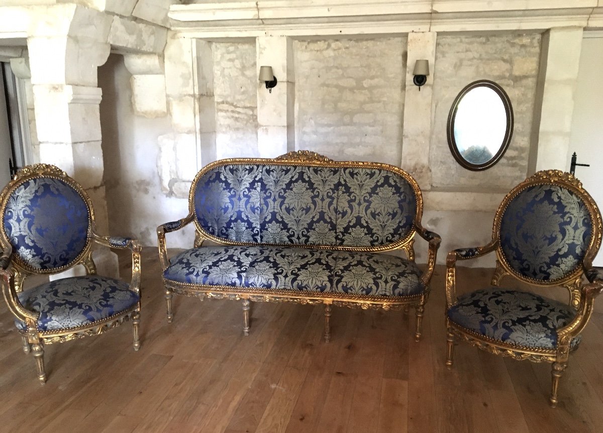 Louis XVI Style Golden Wood Lounge