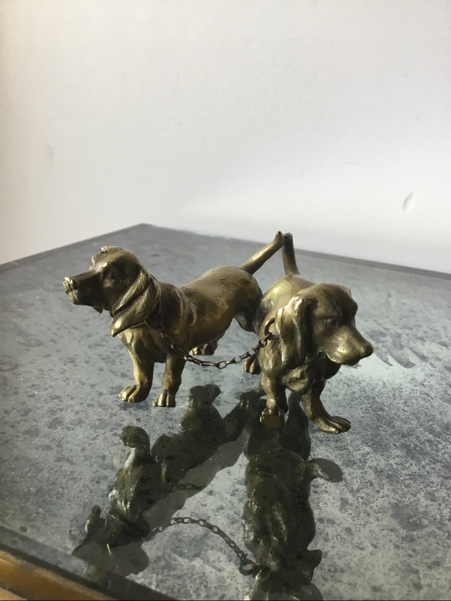 The Two Dachshunds In Gilt Bronze-photo-2