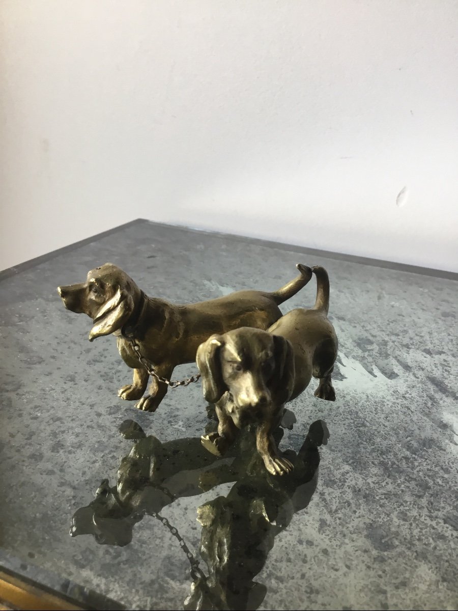 The Two Dachshunds In Gilt Bronze-photo-3