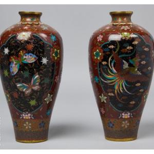 Paire De Vases De Forme Meiping En émaux Cloisonnés