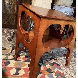 Small Openwork Lectern Desk