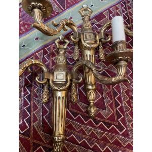 La paire d’importantes appliques en bronze doré 