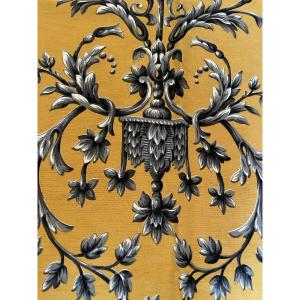 La paire de rideaux de style Louis XVI et cantonnière 
