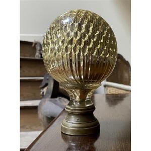 Baccarat – Boule De Rampe D’escalier En Cristal , XIXe Siècle, Nid D’abeille Socle En Bronze