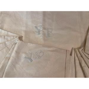 NAPPE ET SES 12 SERVIETTES EN LIN DAMASSÉ – MONOGRAMME Y B 