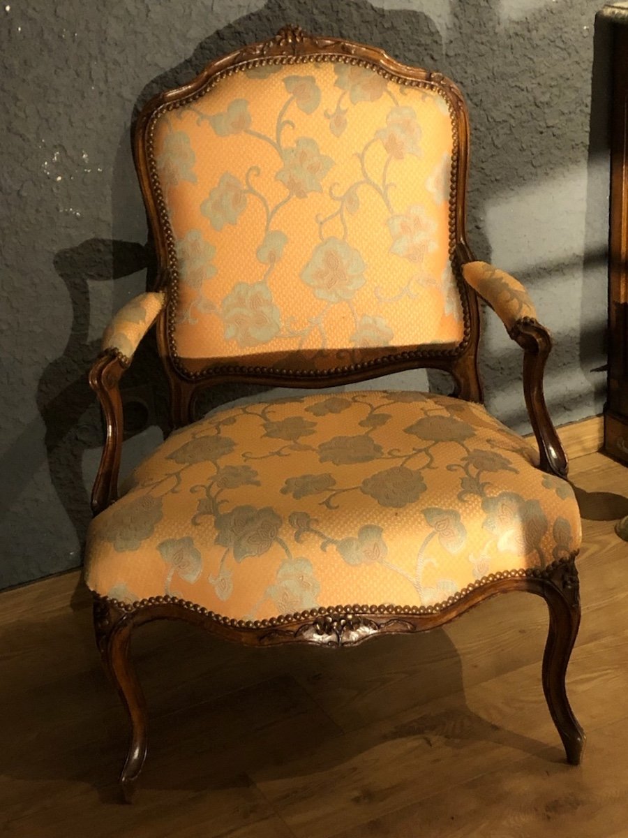 Louis Delanois ( 1731-1792) Fauteuil à La Reine époque Louis XV