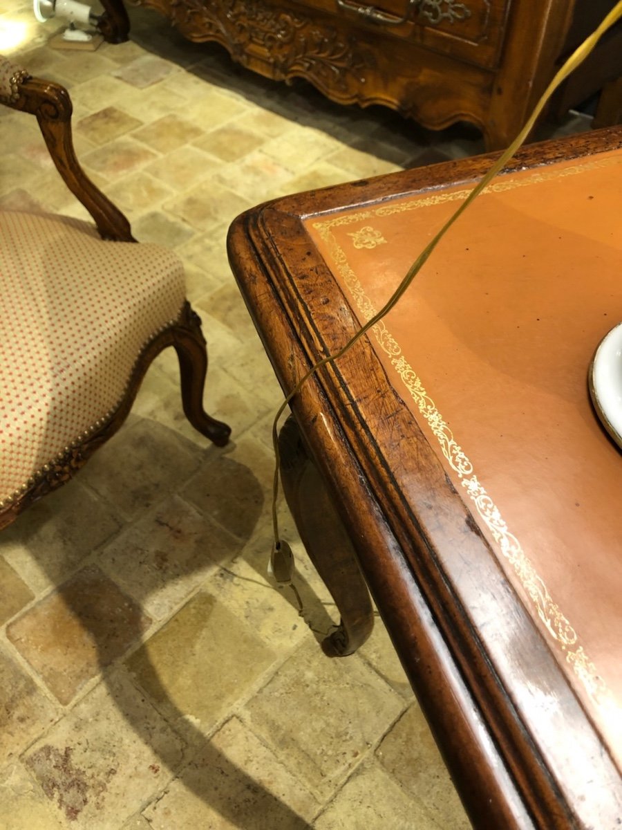 Table à Jeux - Porte-bougeoirs En Noyer - Lyon époque Régence -photo-1