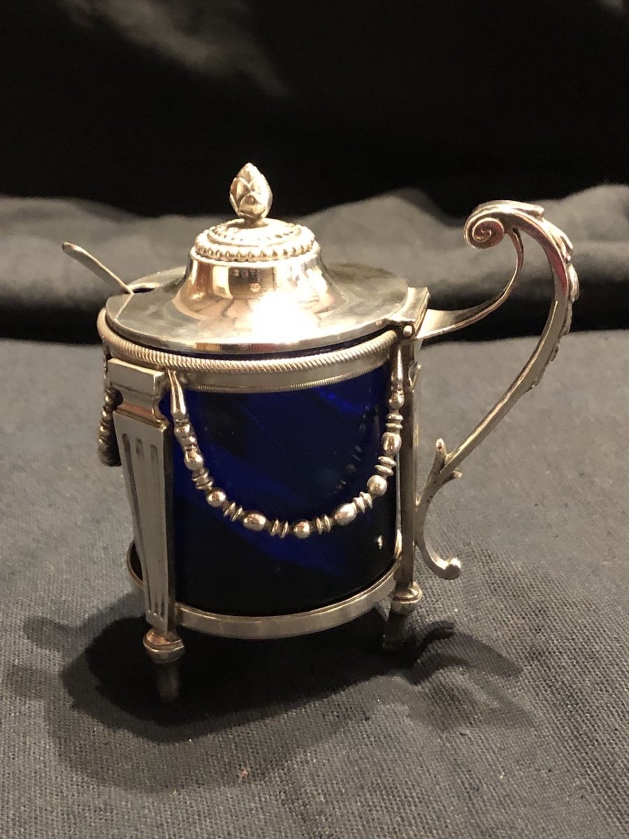 Tripod Mustard Pot In Sterling Silver Early 19th Century -photo-3