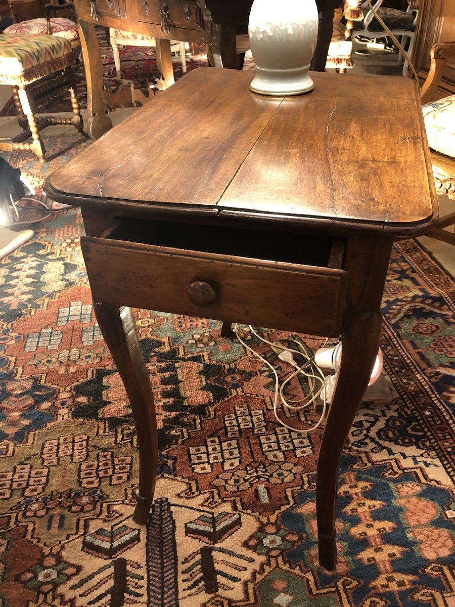Petite Table De Salon En Noyer Louis XV  Travail Provincial  Du XVIII éme Siècle -photo-3